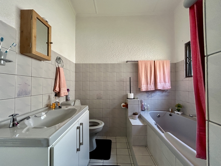 3 Bedroom Property for Sale in Churchill Estate Western Cape